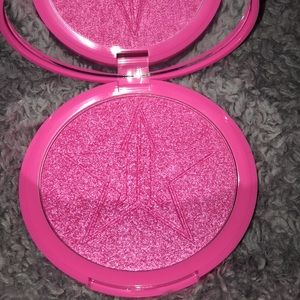Jeffree Star skin frost in Regina George new